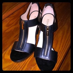 Michael Kors
Berkley T-Strap Platform Sandals